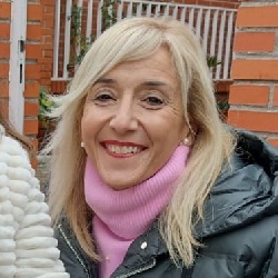 Angélica Suárez Suárez, profesora particular en Pinto